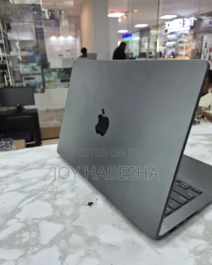 New Laptop Apple MacBook Pro 2025 M5 16GB Apple M5 SSD 1T