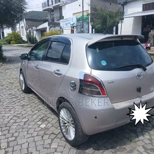 Toyota Yaris 2007 Purple