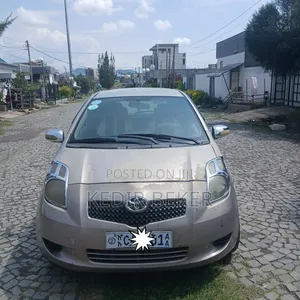 Toyota Yaris 2007 Purple