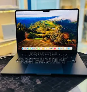 New Laptop Apple MacBook Air 2024 M3 8GB Apple M3 SSD 256GB