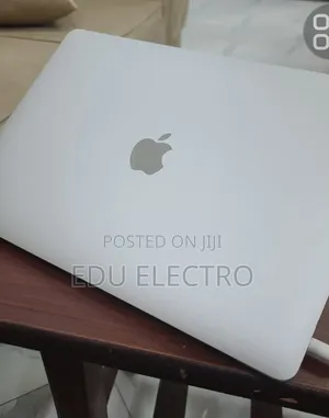 New Laptop Apple MacBook Pro 2021 M1 16GB Apple M1 Pro SSD 256GB