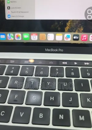 New Laptop Apple MacBook Pro 2021 M1 16GB Apple M1 Pro SSD 256GB