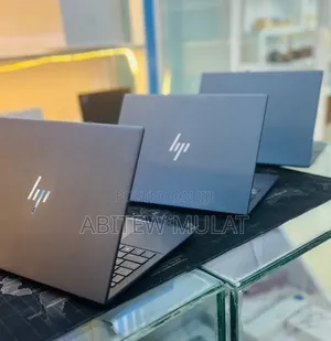 New Laptop HP Dragonfly G3 16GB Intel Core i7 SSD 512GB