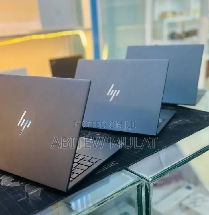 New Laptop HP Dragonfly G3 16GB Intel Core i7 SSD 512GB