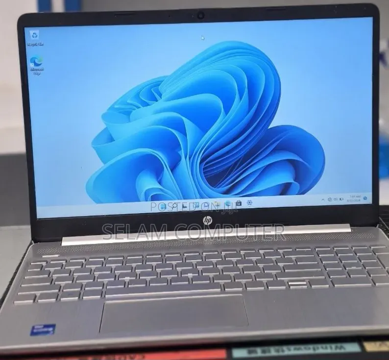 New Laptop HP Stream Notebook 8GB Intel Core i5 SSD 128GB