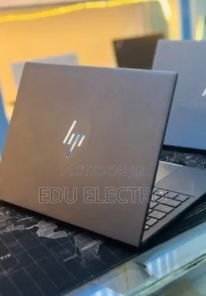 New Laptop HP Dragonfly G3 16GB Intel Core i7 SSD 512GB