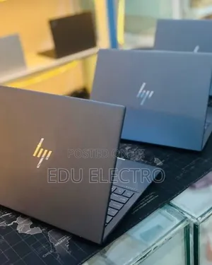 New Laptop HP Dragonfly G3 16GB Intel Core i7 SSD 512GB