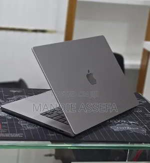 New Apple MacBook Pro 2021 M1 Max 32GB Apple M1 Max SSHD (Hybrid) 512GB