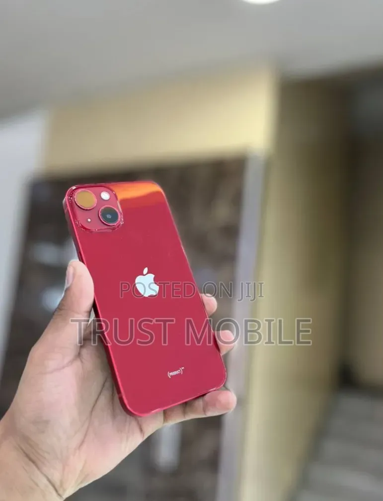 Apple iPhone 13 128 GB Red