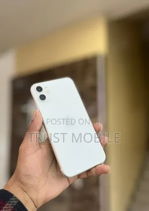 Apple iPhone 11 64 GB White