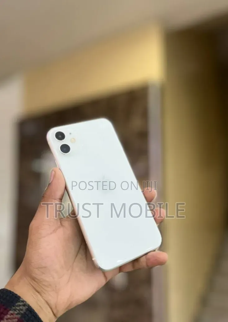 Apple iPhone 11 64 GB White