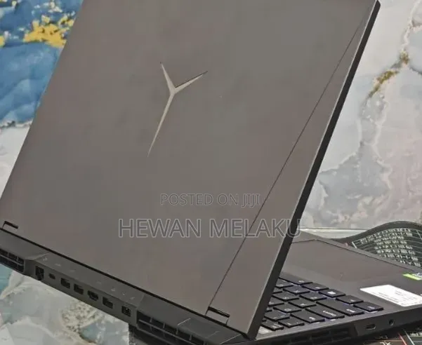 New Laptop Lenovo Legion 5 16GB AMD Ryzen 7 SSD 512GB