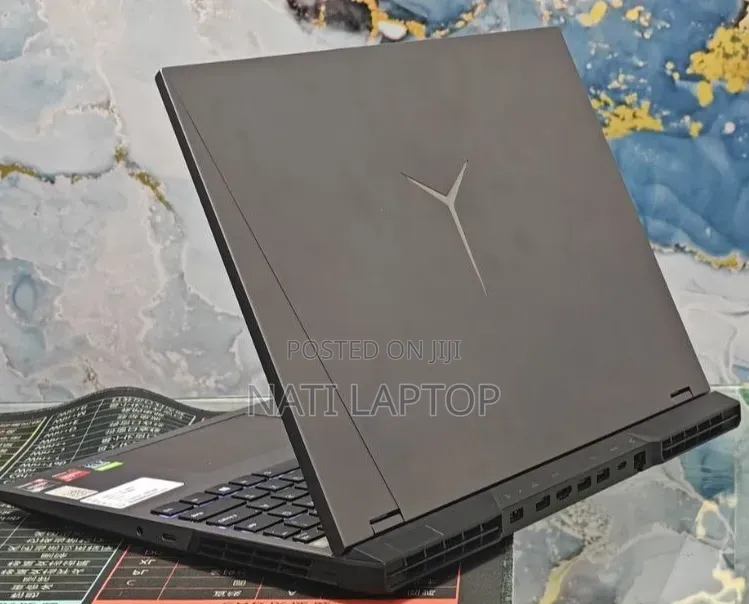 New Laptop Lenovo Legion 5 16GB AMD Ryzen 7 SSD 512GB