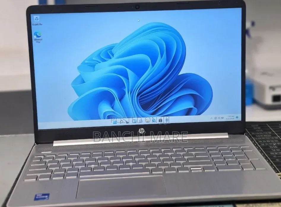 New Laptop HP Stream Notebook 8GB Intel Core i5 HDD 1T