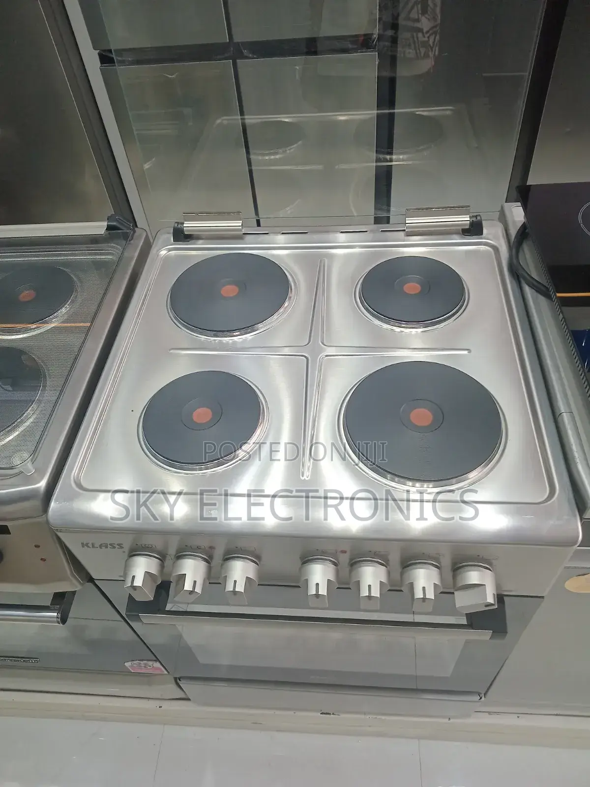 ፌመስላክስ Free Standing Oven 60by 60c 4.electric