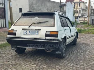 Toyota Corolla 1987 White