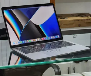 New Laptop Apple MacBook Pro 2019 16GB Intel Core i7 SSD 512GB