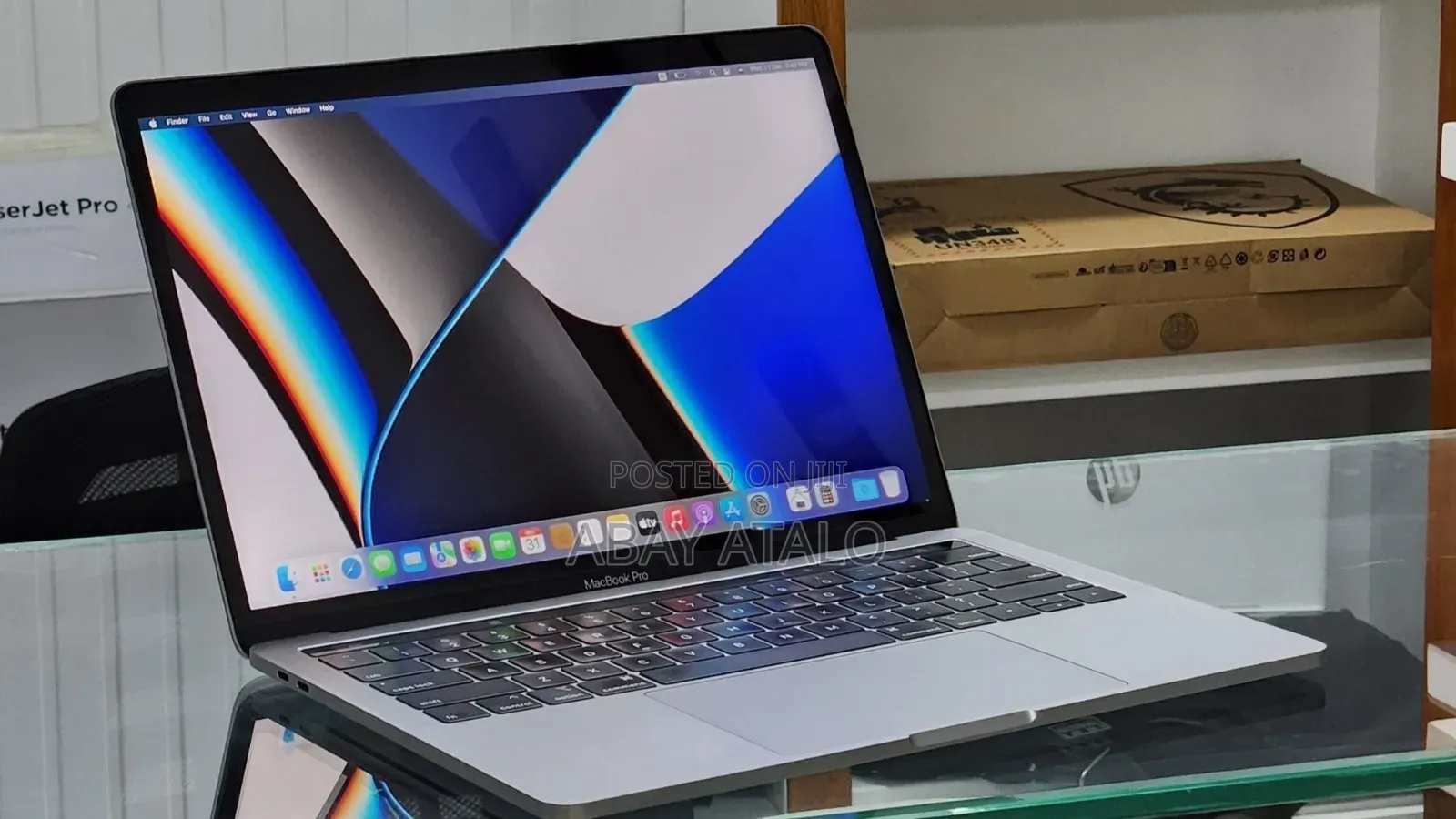 New Laptop Apple MacBook Pro 2019 16GB Intel Core i7 SSD 512GB
