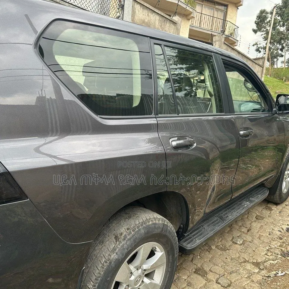 Toyota Land Cruiser Prado 2020 Maroon