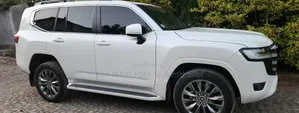Toyota Land Cruiser 2023 Off white