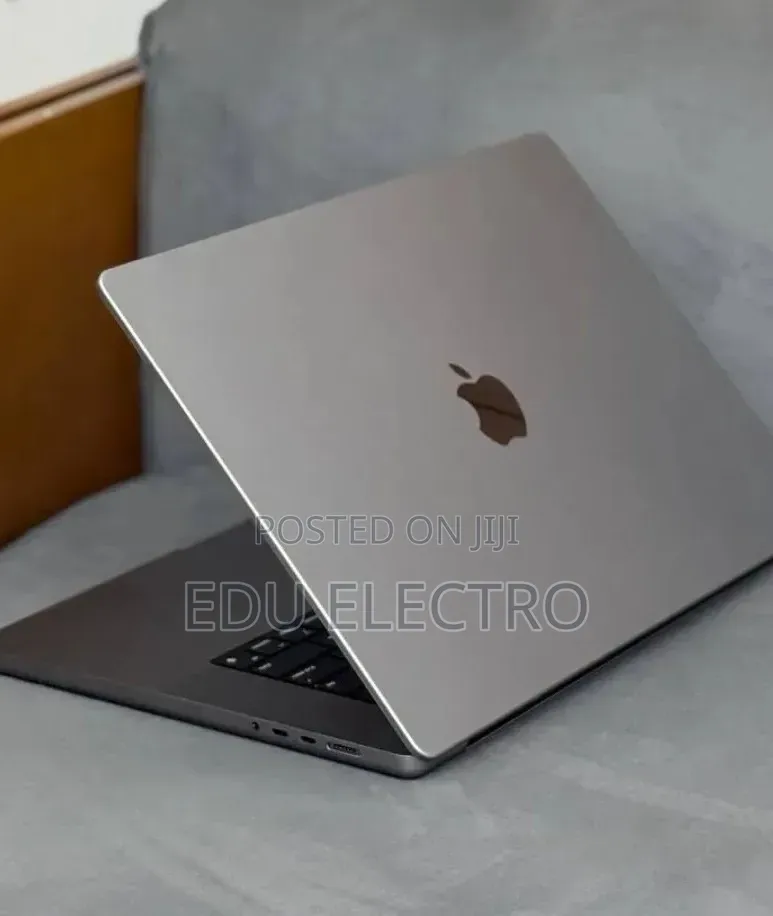 New Laptop Apple MacBook Pro 2021 M1 Max 32GB Apple M1 Max SSD 1T