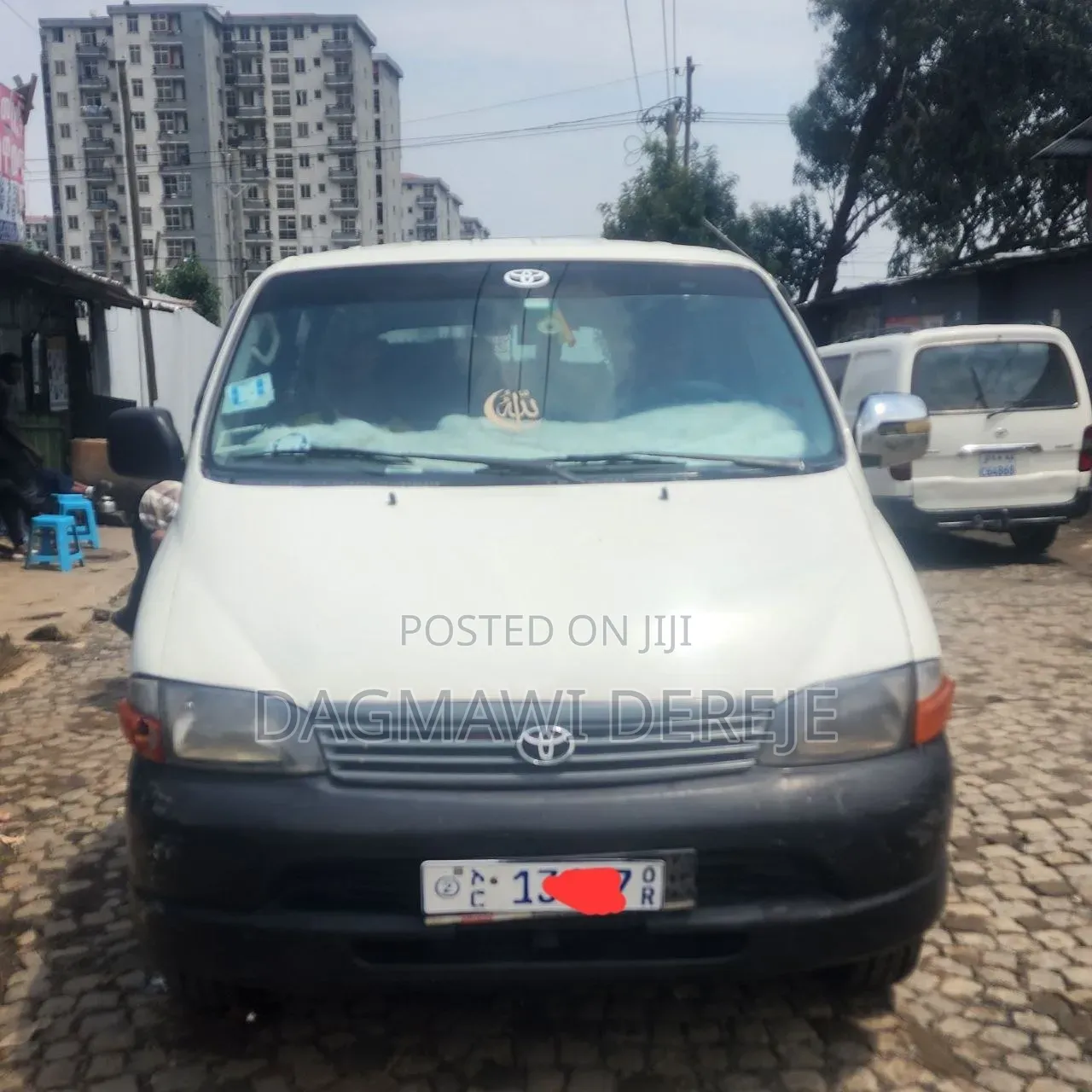 Toyota Grand HiAce 2002 White