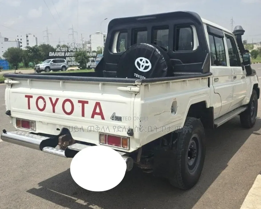 Toyota Land Cruiser 2019 Off white