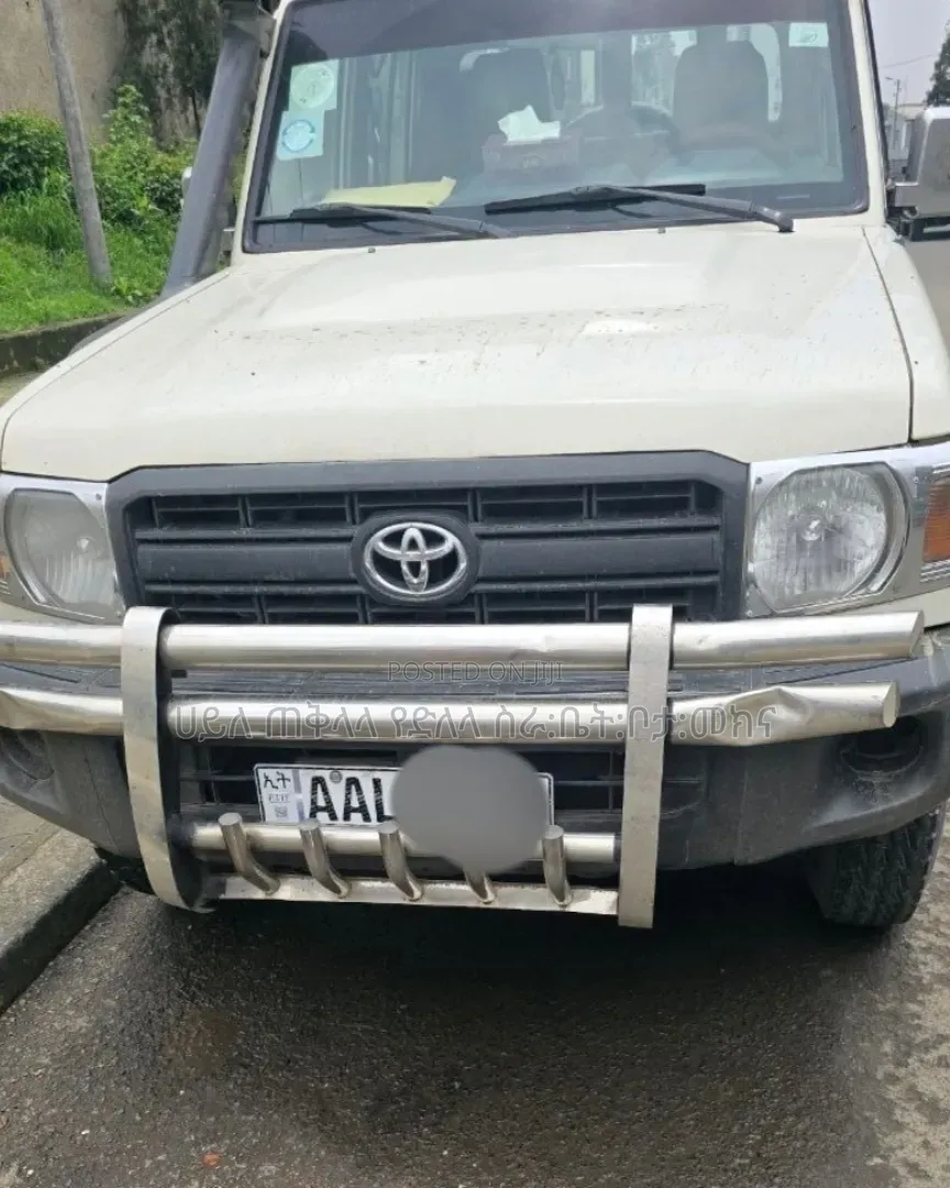 Toyota Land Cruiser 2019 Off white