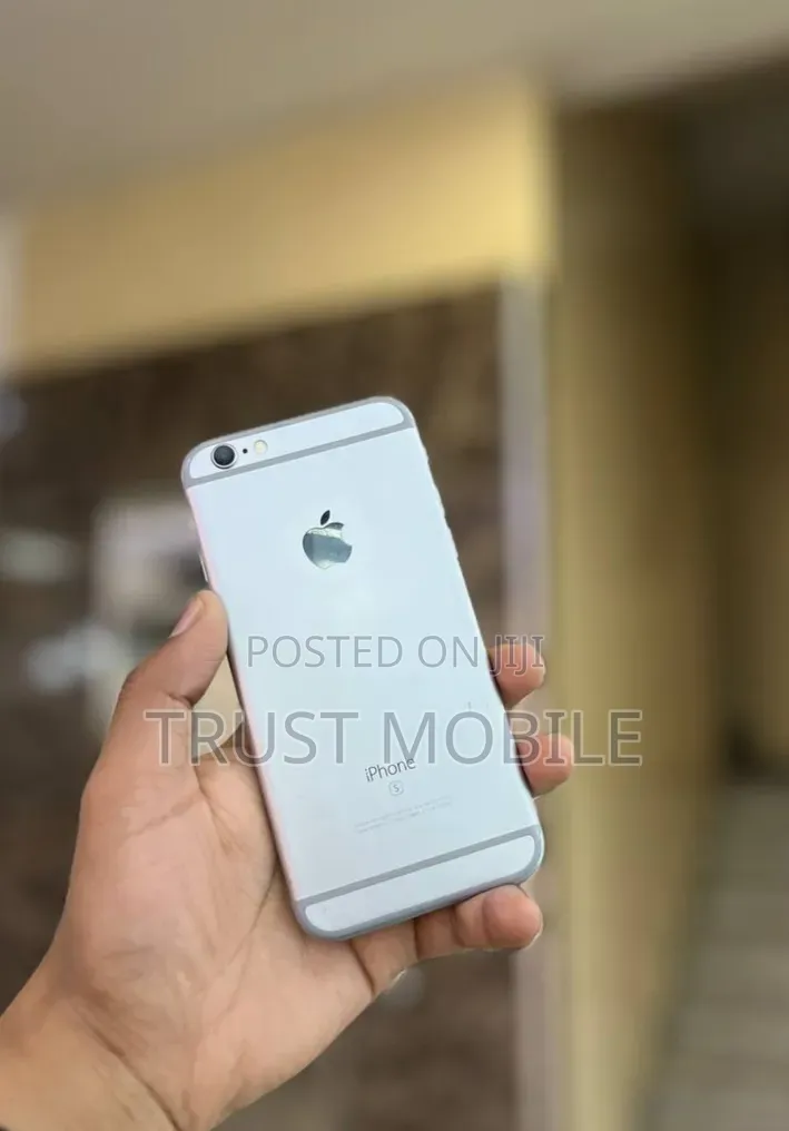 Apple iPhone 6s 32 GB Silver