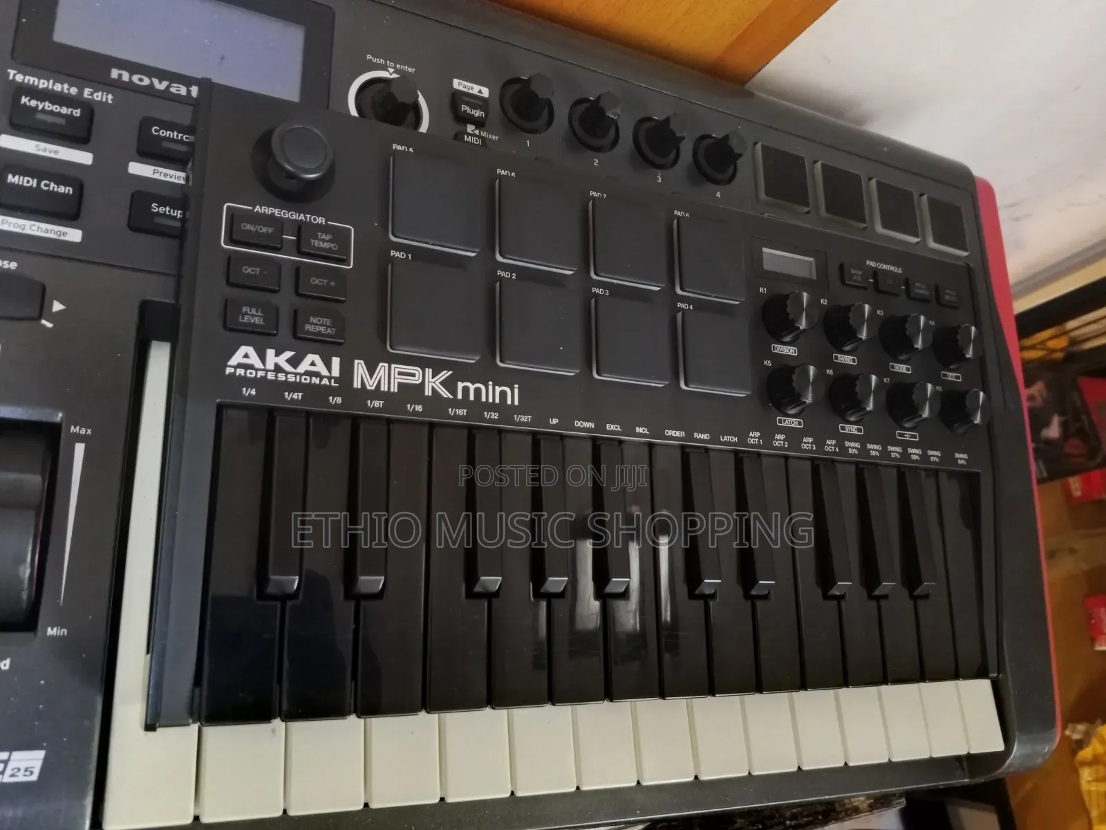 Akai Midi Keyboard