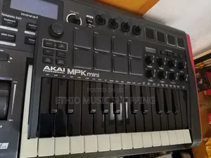 Akai Midi Keyboard