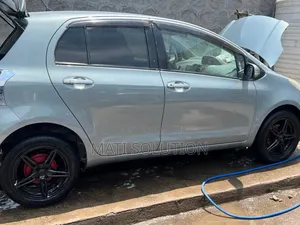 Toyota Yaris 2009 Silver