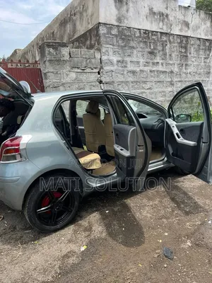 Toyota Yaris 2009 Silver