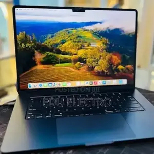 New Laptop Apple MacBook Air 2024 M3 8GB Apple M3 SSD 256GB