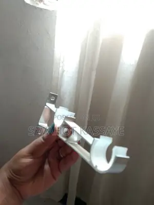 Curtain Rod Hanger