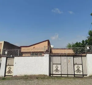6bdrm House in Oromia, East Shewa for sale