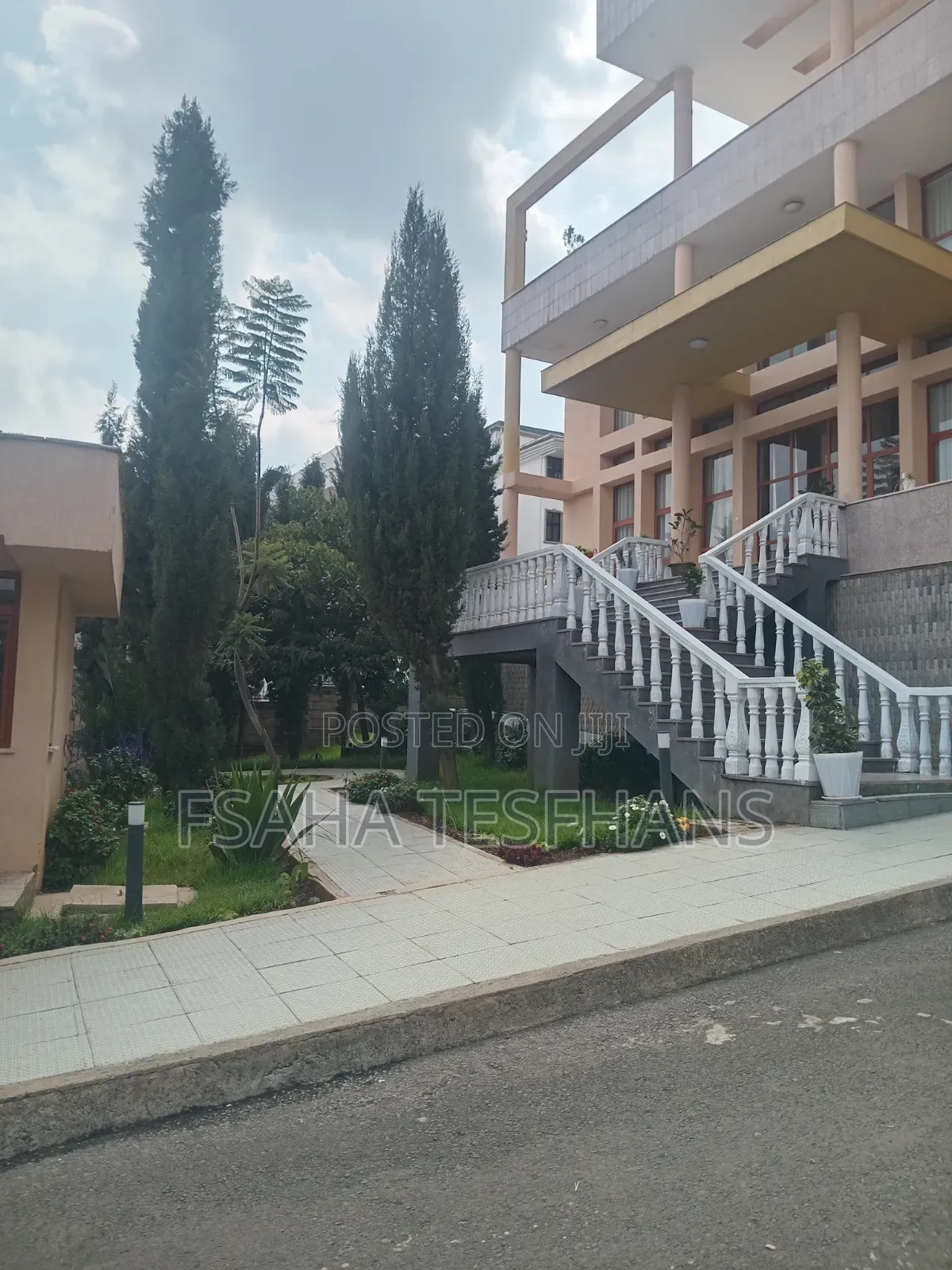 7bdrm House in G+3, Bole for rent