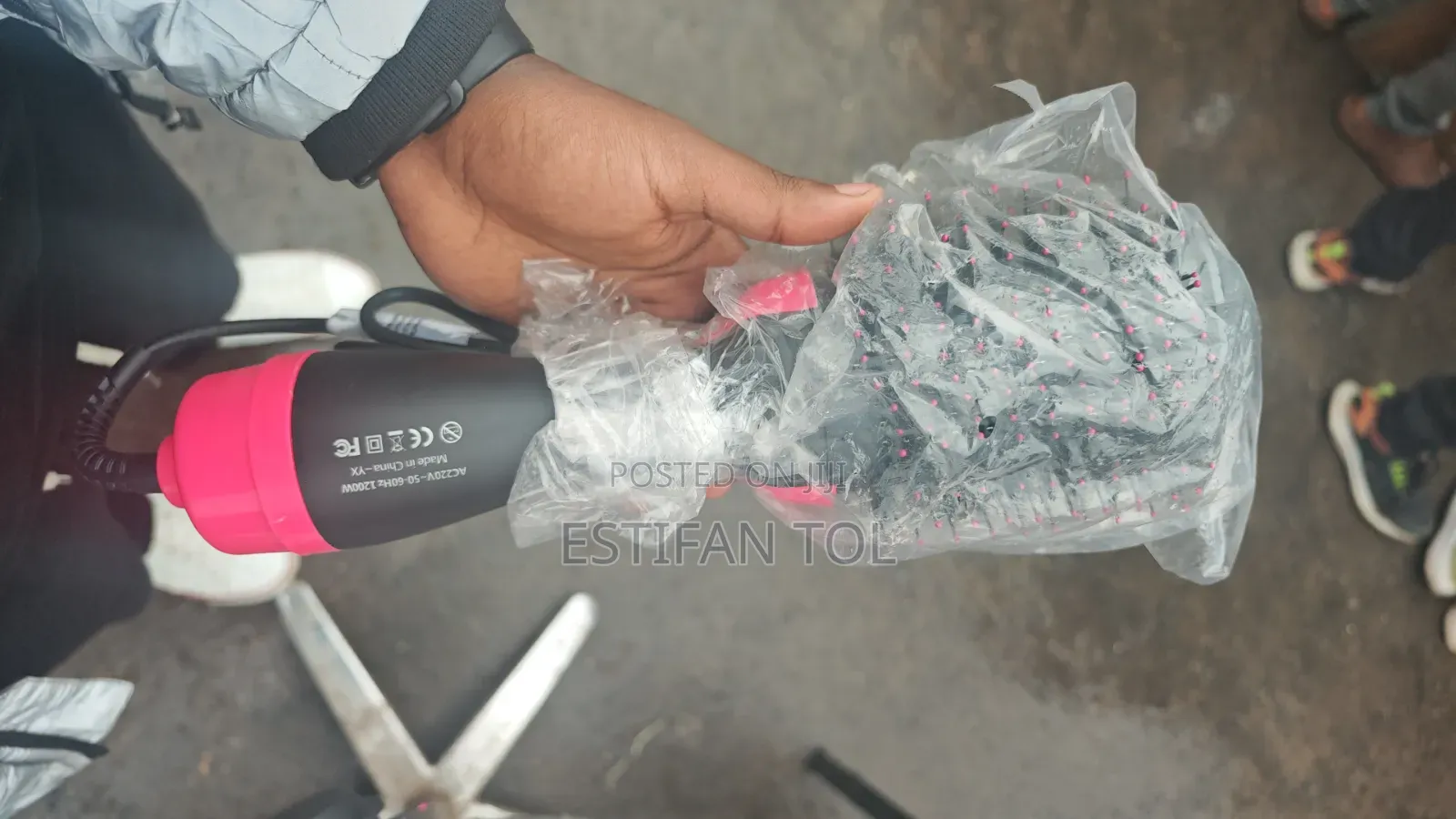 One-Step Hair Dryer and Volumizer Hot Air, አዲስ ካሮኑ የተቆራረጠ