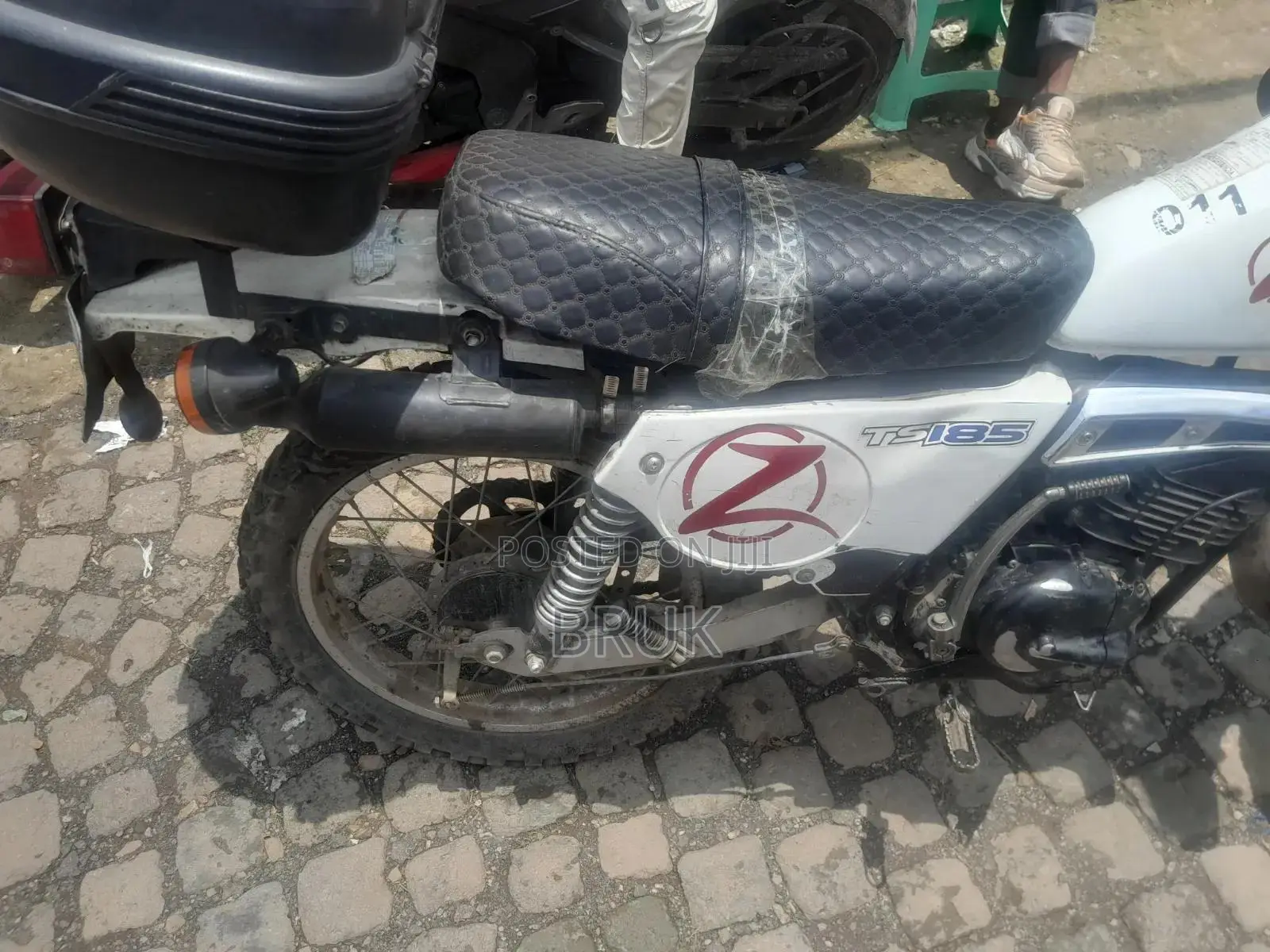 Suzuki 2015 White