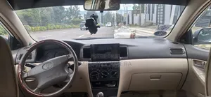 Toyota Corolla Sedan 2004 White