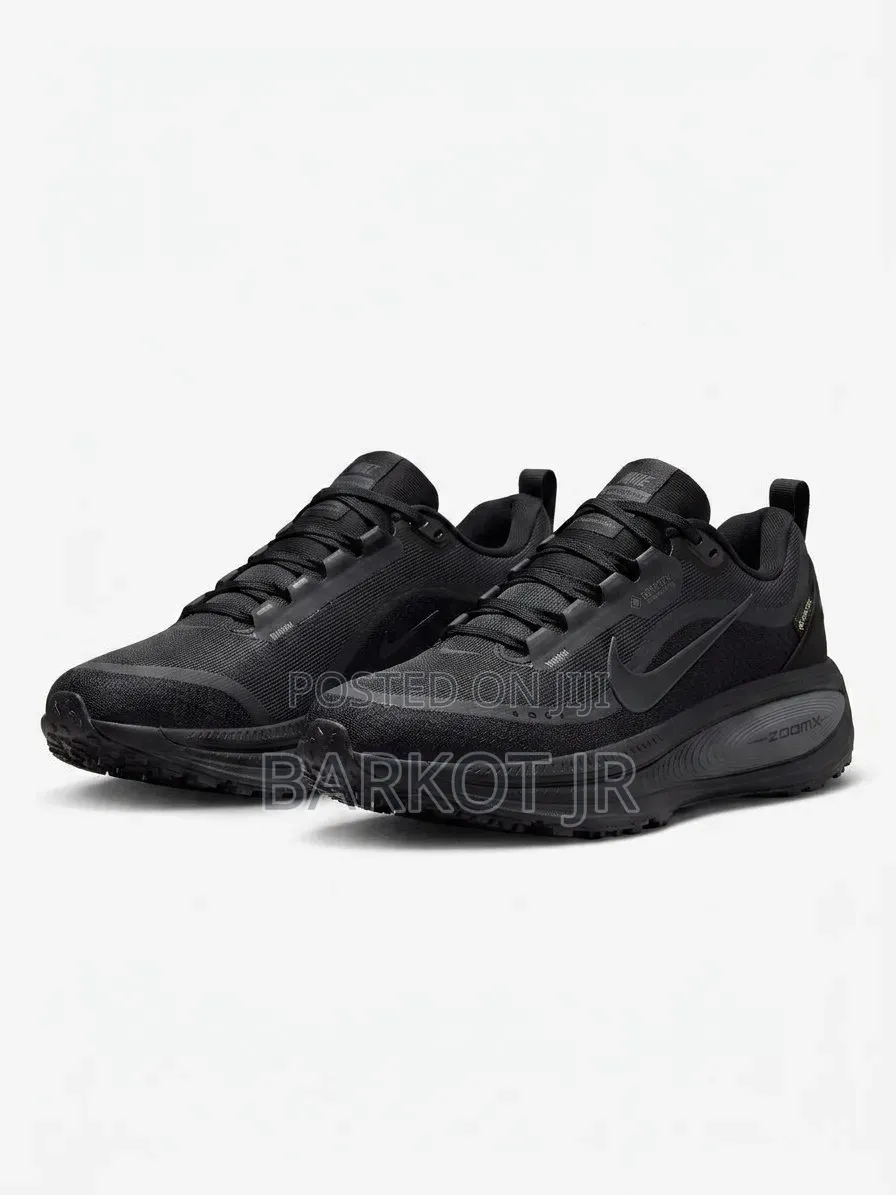 NIKE ZOOMX Premium Sneakers