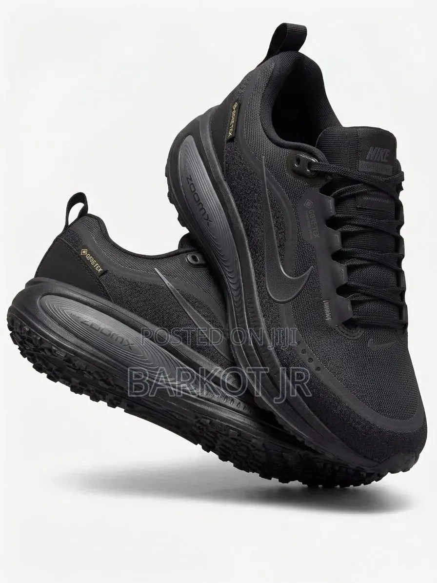NIKE ZOOMX Premium Sneakers