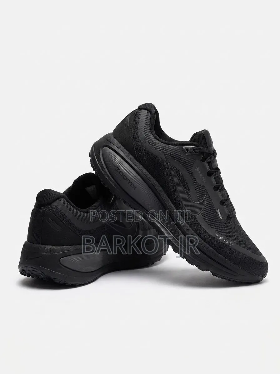 NIKE ZOOMX Premium Sneakers