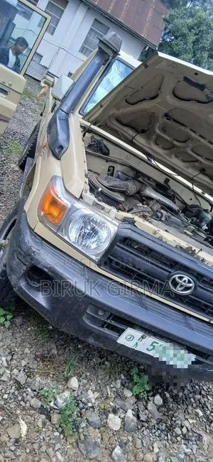 Toyota Land Cruiser 2005 Teal