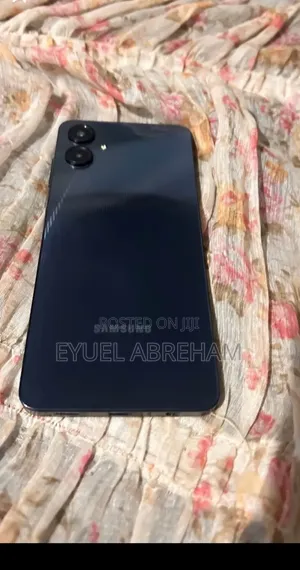 New Samsung Galaxy A06 64 GB Gray