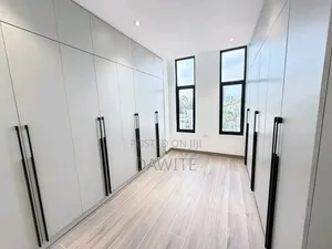 Furnished 3bdrm Apartment in የግል, Bole for sale