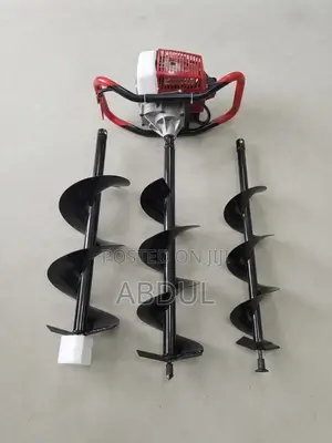 Earth Auger (የመሬት መቆፈሪያ)