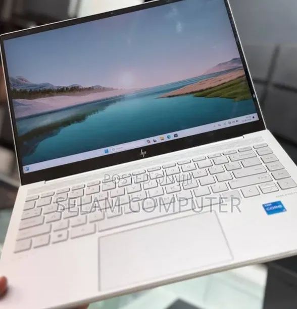 New Laptop HP Envy 14 8GB Intel Core i5 SSD 512GB
