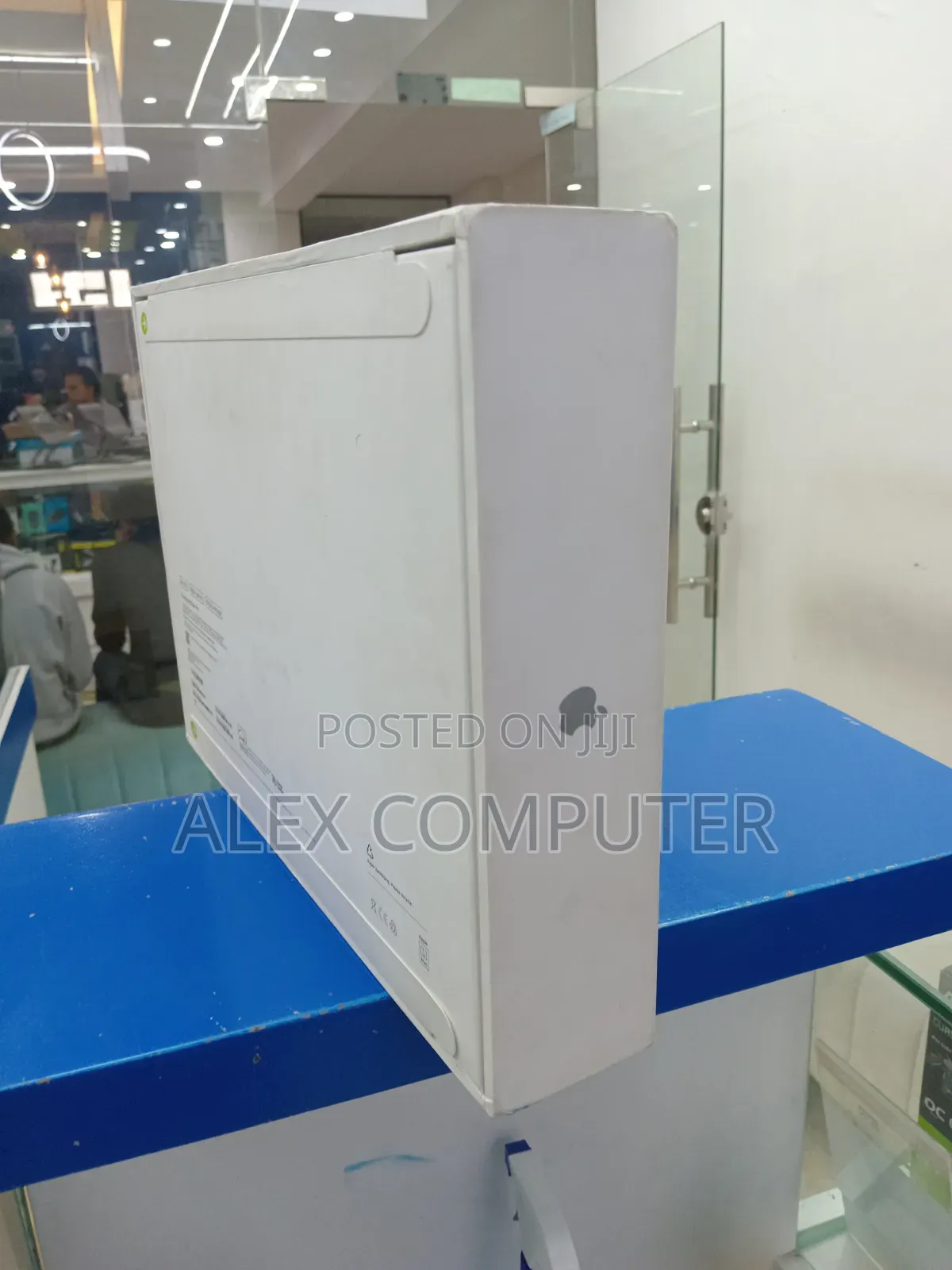 New Laptop Apple MacBook Pro 2024 M4 16GB Apple M4 SSD 512GB
