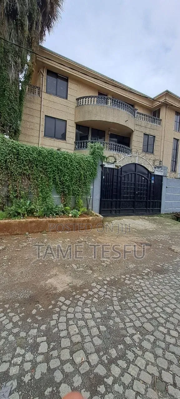 Furnished 8bdrm House in ወሰን, Bole for sale